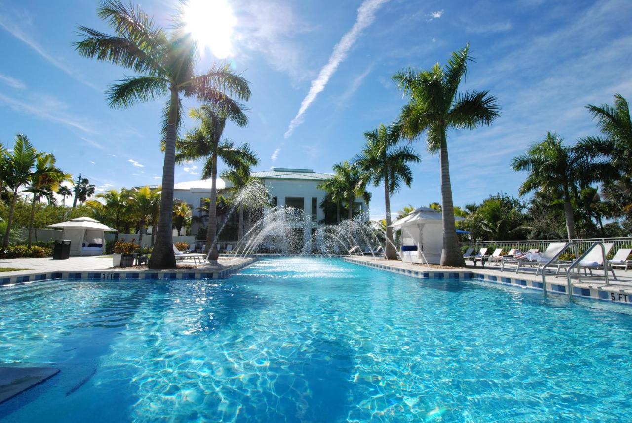 Modern Private Studio - King Bed, Jacuzzi, Balcony And Pool Aparthotel Miami Exterior photo
